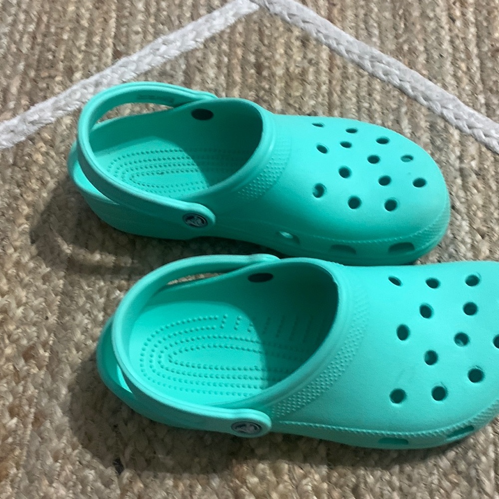 Turquoise crocs